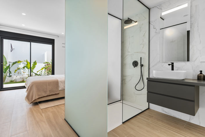 Image No.20-3 Bed Apartment for sale