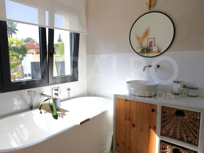 Image No.27-4 Bed Villa for sale