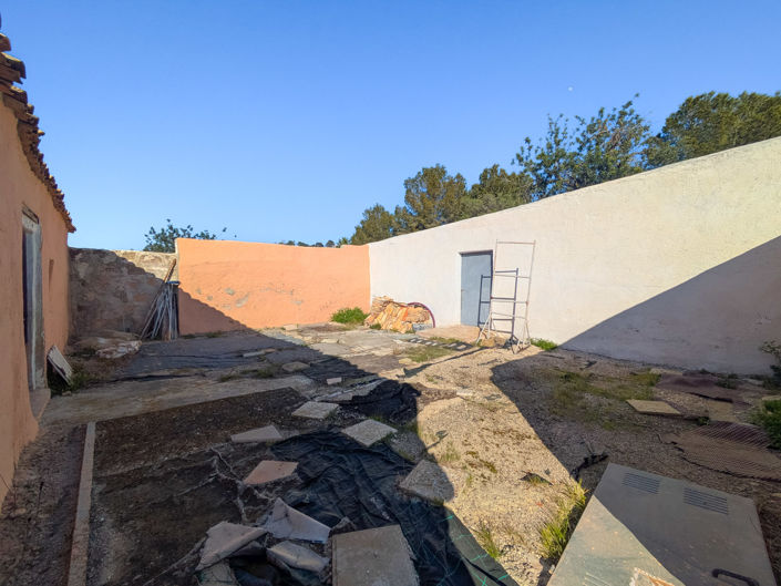 Image No.22-Villa for sale