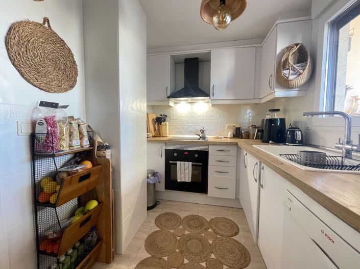 Image No.10-2 Bed Apartment for sale