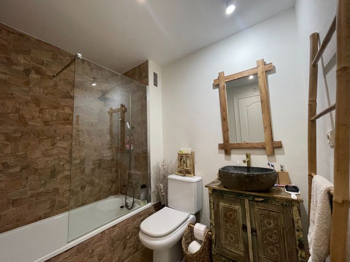 Image No.20-2 Bed Apartment for sale