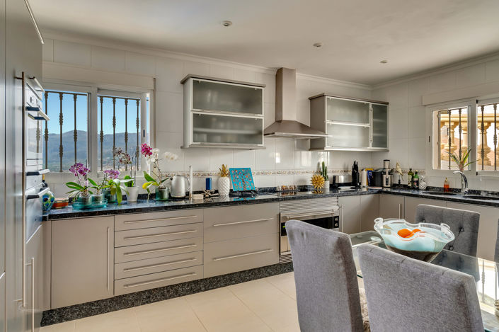 Image No.9-5 Bed Villa for sale