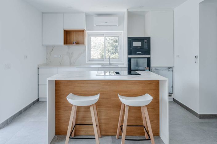 Image No.4-4 Bed Villa for sale