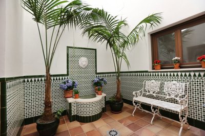 24e0b1fb-4e56-42d9-8c17-8519381325ac-af0a0382