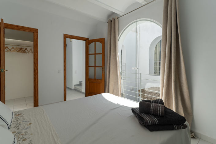 Image No.17-3 Bed Townhouse for sale