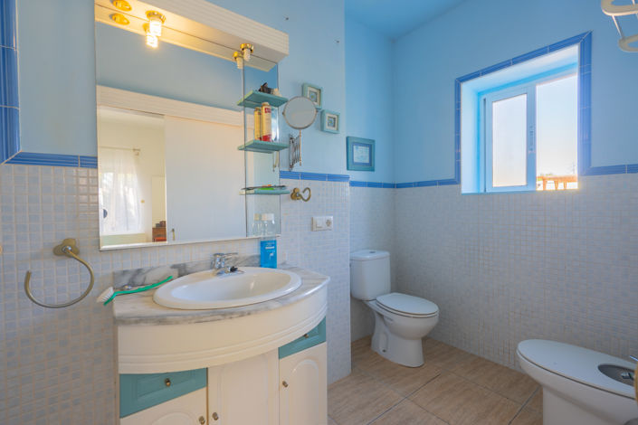 Image No.16-2 Bed Villa for sale