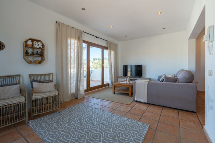 Image No.37-3 Bed Commercial for sale