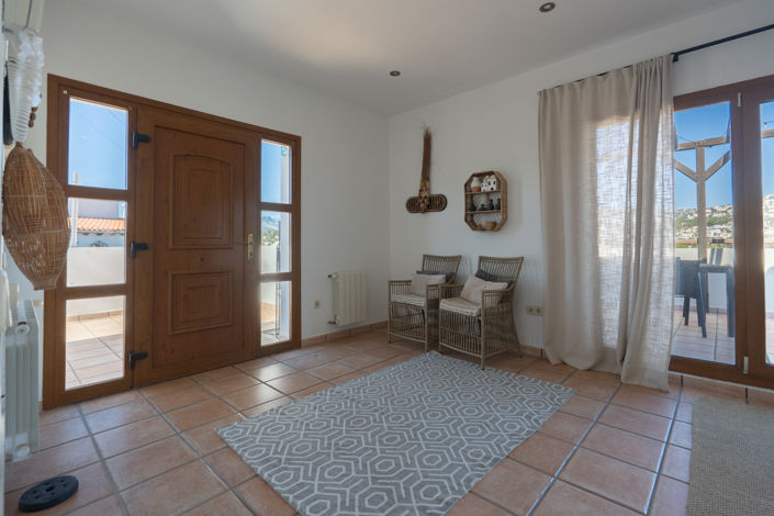 Image No.38-3 Bed Commercial for sale