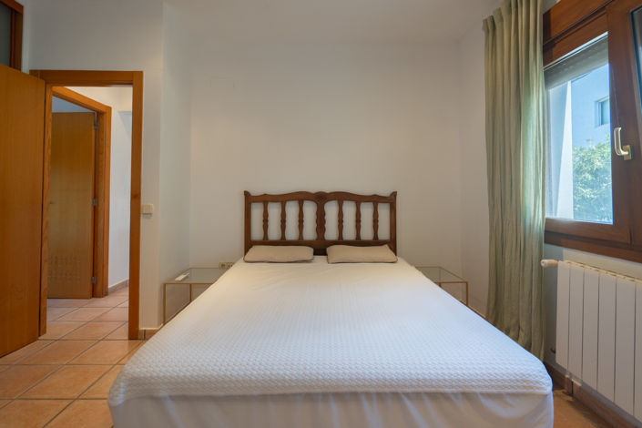 Image No.45-3 Bed Commercial for sale