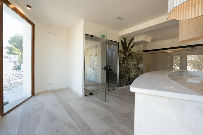 Image No.9-3 Bed Commercial for sale