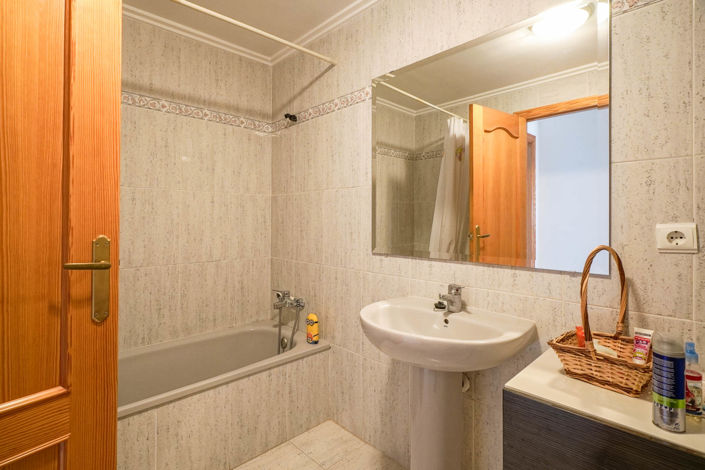 Image No.15-3 Bed Townhouse for sale