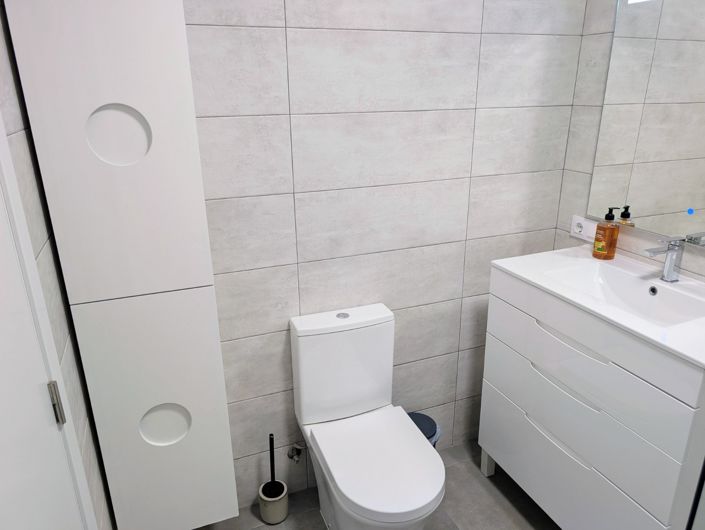 Image No.16-2 Bed Townhouse for sale