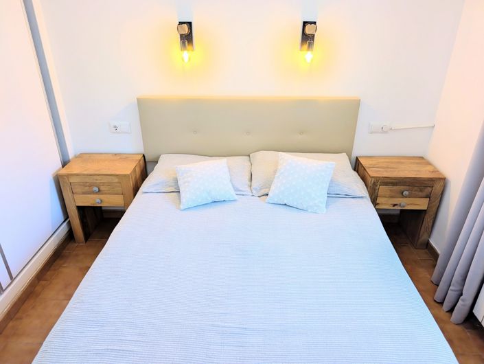 Image No.20-2 Bed Townhouse for sale