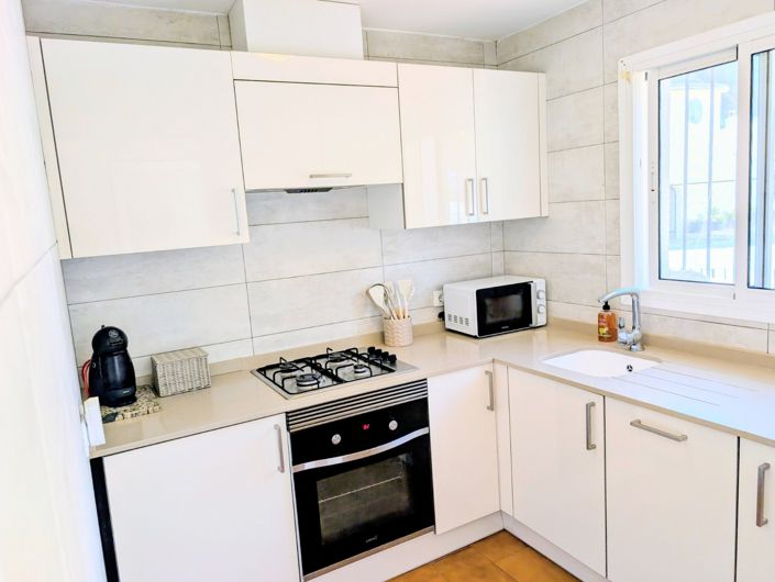 Image No.9-2 Bed Townhouse for sale