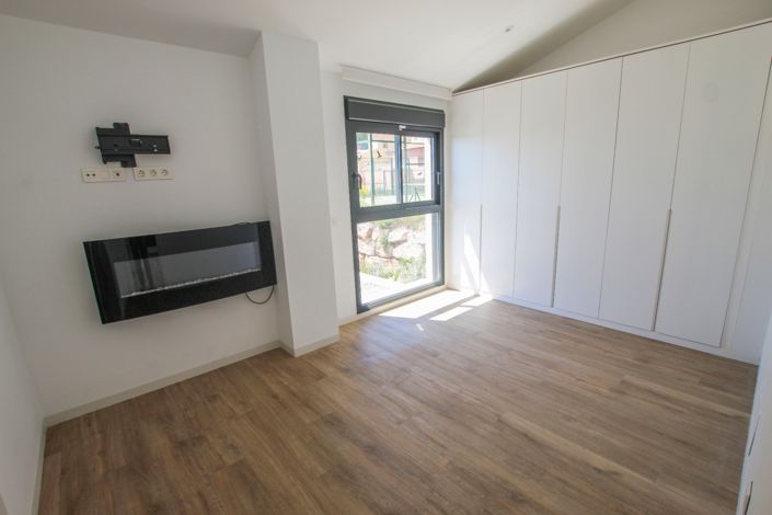 Image No.20-3 Bed Villa for sale