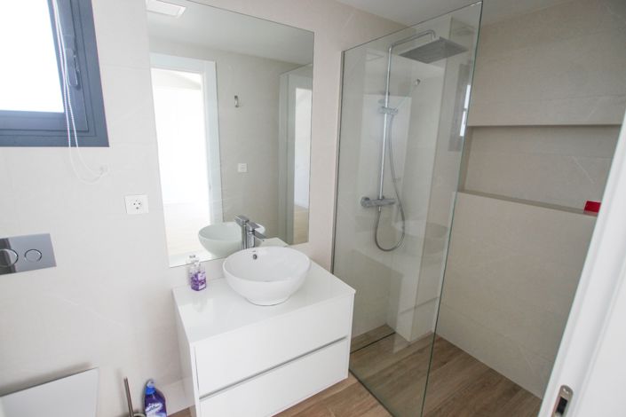 Image No.23-3 Bed Villa for sale