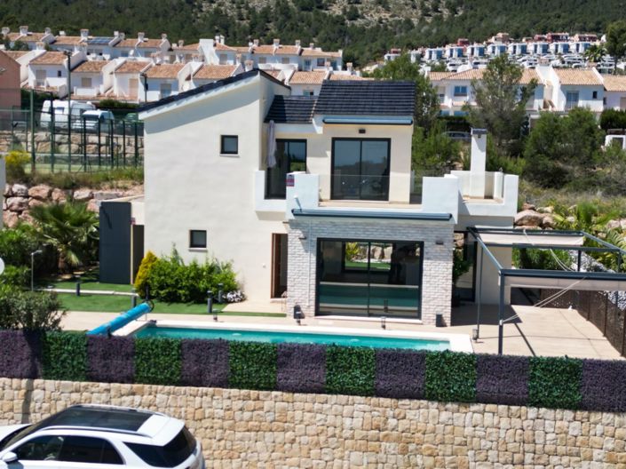 Image No.27-3 Bed Villa for sale