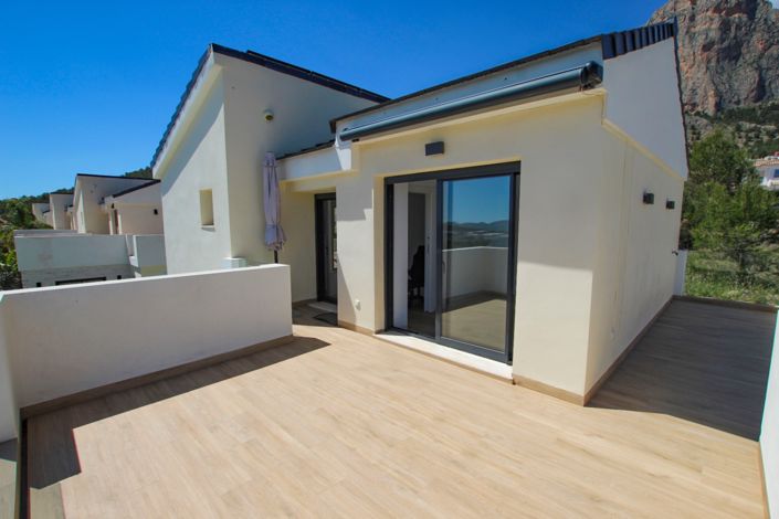 Image No.36-3 Bed Villa for sale