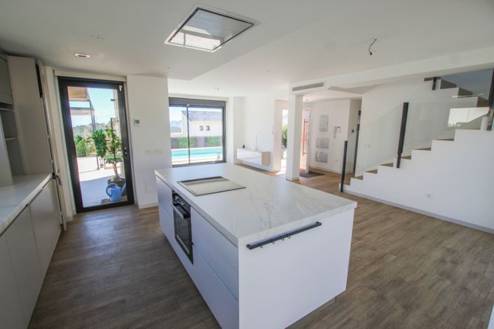 Image No.7-3 Bed Villa for sale