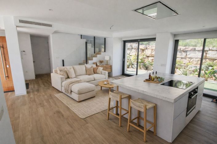 Image No.8-3 Bed Villa for sale