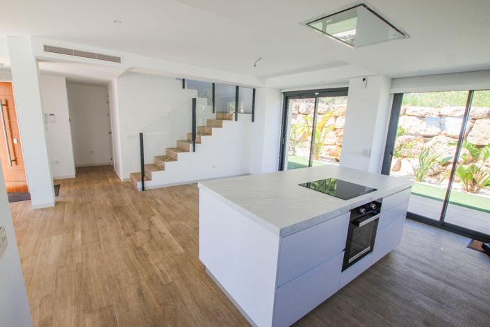 Image No.9-3 Bed Villa for sale