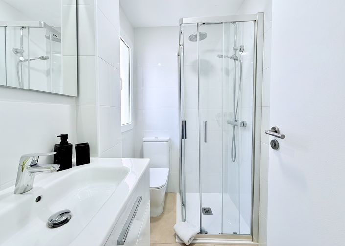 Image No.10-2 Bed Townhouse for sale