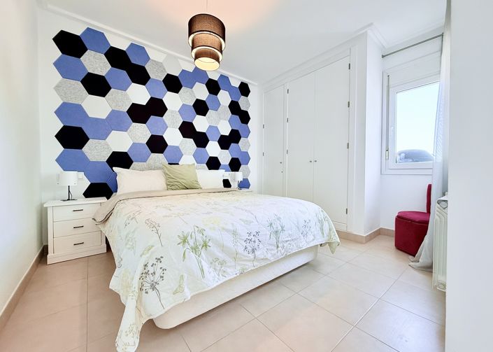 Image No.20-2 Bed Townhouse for sale