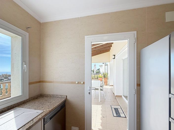 Image No.15-4 Bed Villa for sale