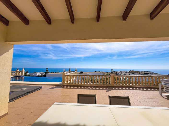 Image No.17-4 Bed Villa for sale