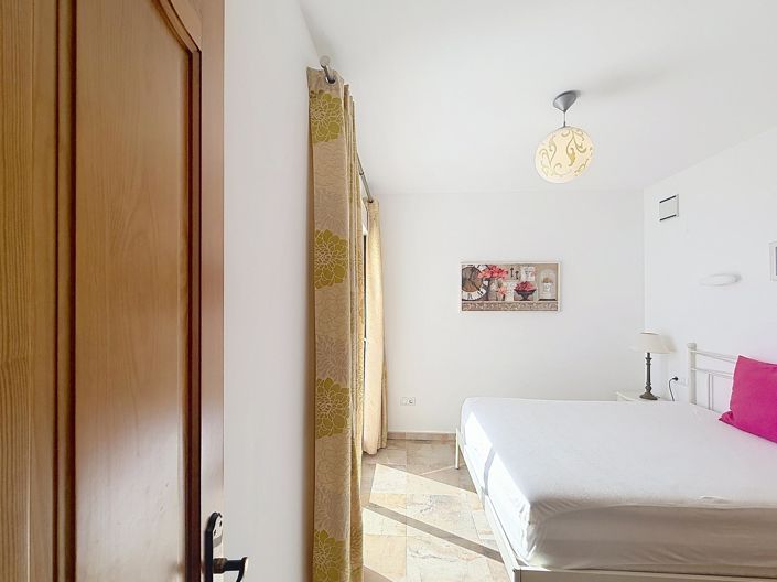 Image No.30-4 Bed Villa for sale