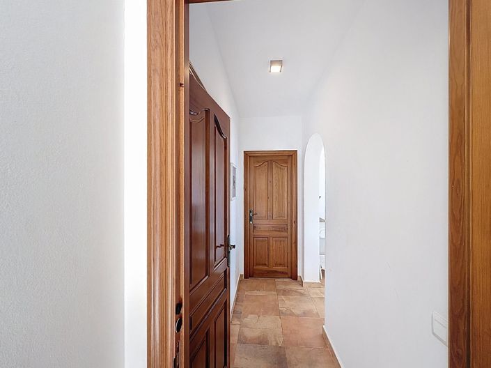 Image No.34-4 Bed Villa for sale