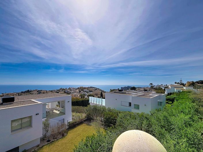 Image No.42-4 Bed Villa for sale