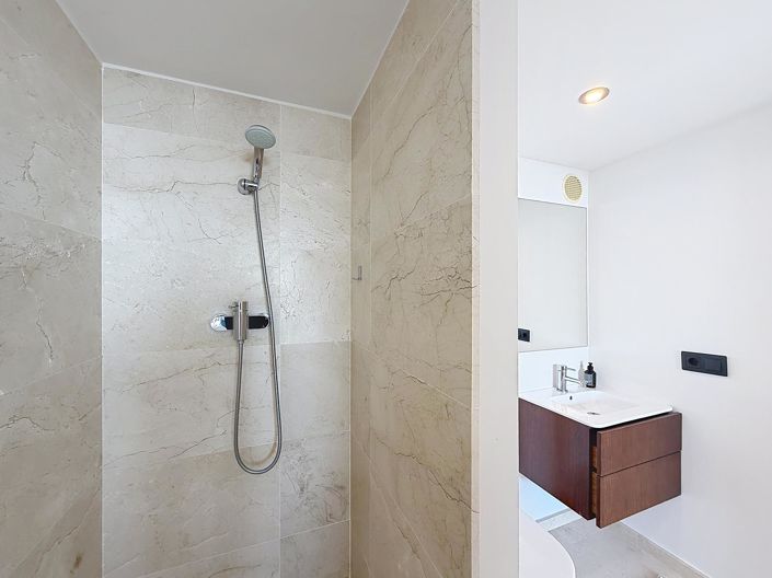 Image No.49-4 Bed Villa for sale