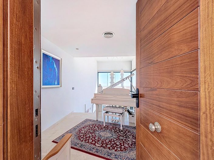 Image No.6-4 Bed Villa for sale