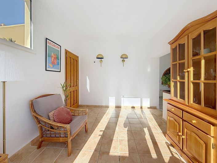 Image No.15-2 Bed Villa for sale