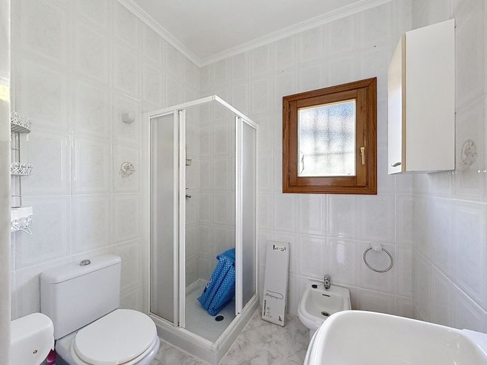 Image No.20-2 Bed Villa for sale