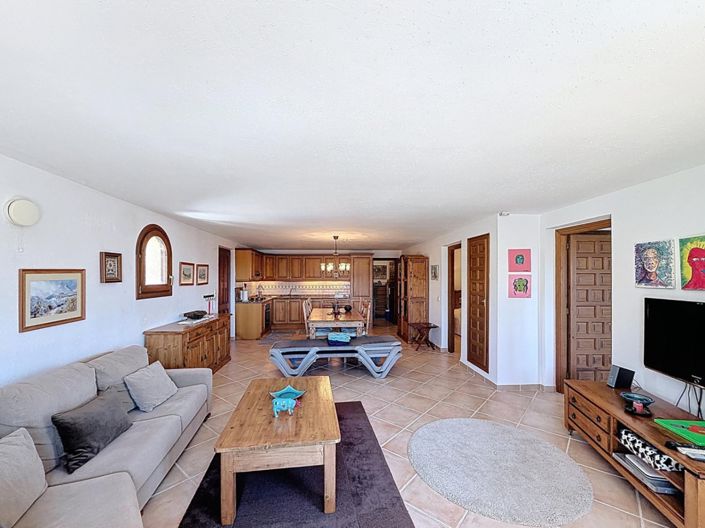 Image No.35-3 Bed Villa for sale