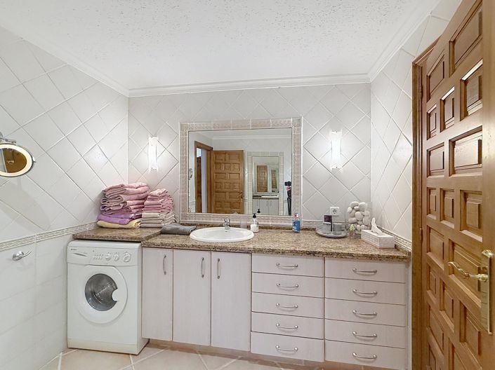 Image No.45-3 Bed Villa for sale