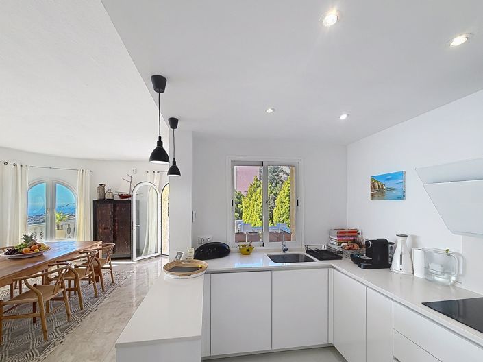 Image No.10-4 Bed Villa for sale