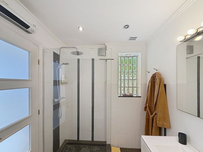 Image No.36-4 Bed Villa for sale