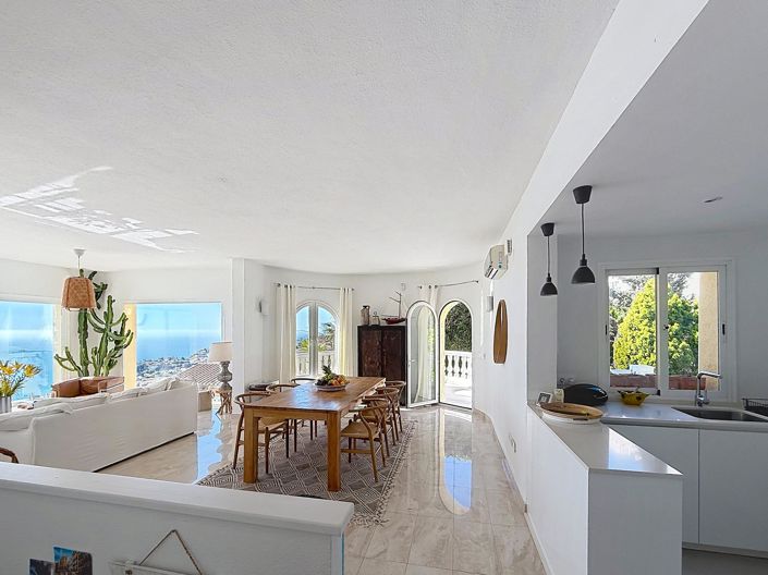 Image No.4-4 Bed Villa for sale