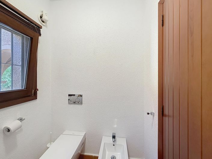 Image No.18-4 Bed Villa for sale