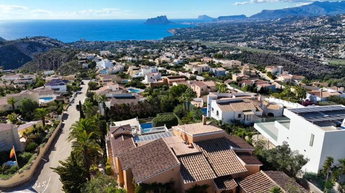 Image No.2-4 Bed Villa for sale