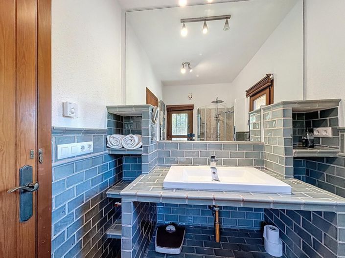 Image No.24-4 Bed Villa for sale