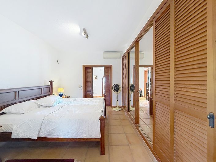 Image No.27-4 Bed Villa for sale