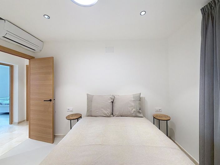 Image No.12-5 Bed Villa for sale