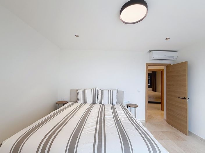 Image No.17-5 Bed Villa for sale