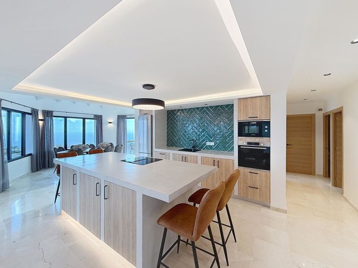 Image No.2-5 Bed Villa for sale