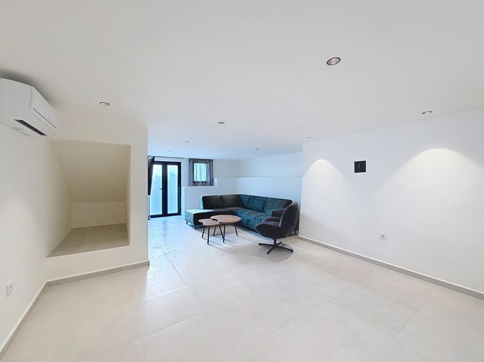 Image No.30-5 Bed Villa for sale