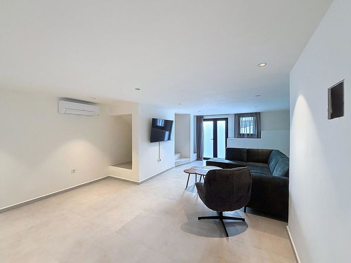 Image No.31-5 Bed Villa for sale